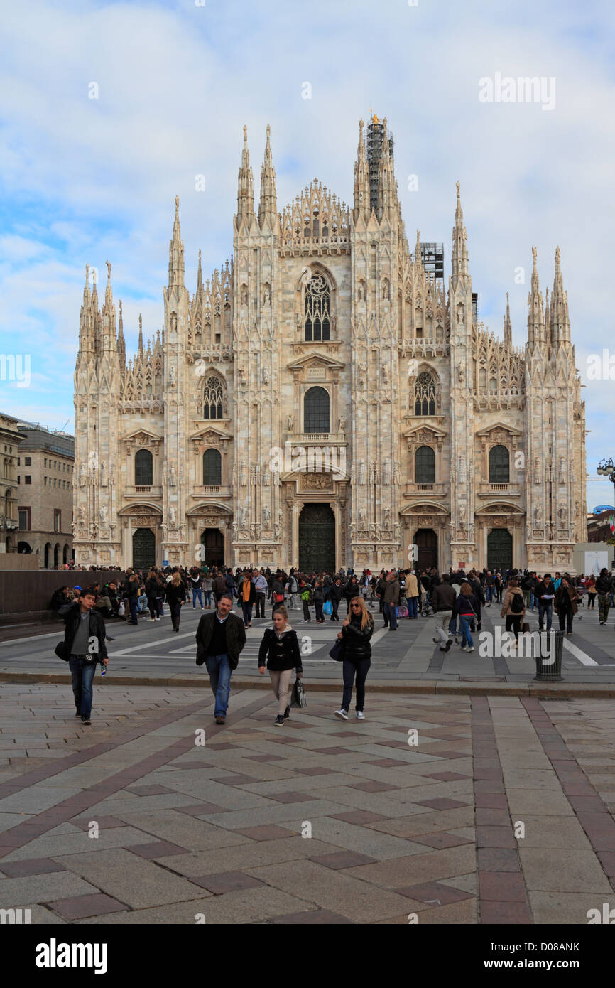 Le Duomo et la Piazza Duomo, Milan, Italie, Europe. Banque D'Images