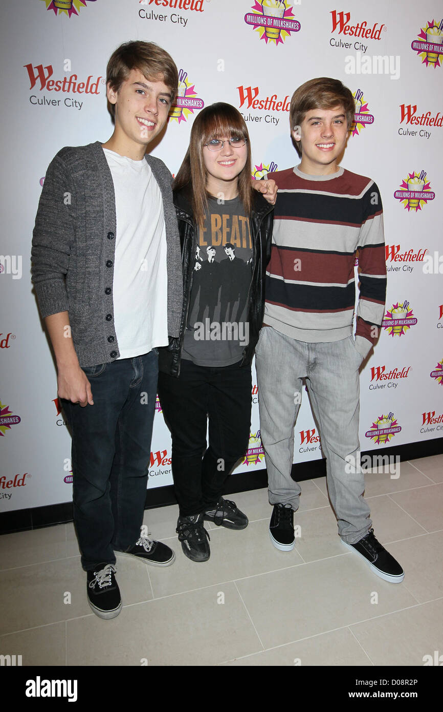 Dylan et Cole Disney stars Dylan et Cole Sprouse accueillir un événement de collecte de fonds au profit de la Fondation 'Ride une vague' à des millions Banque D'Images