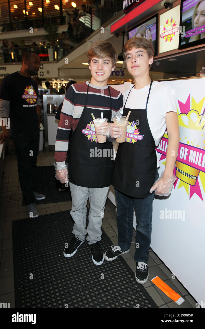 Dylan et Cole Disney stars Dylan et Cole Sprouse accueillir un événement de collecte de fonds au profit de la Fondation 'Ride une vague' à des millions Banque D'Images