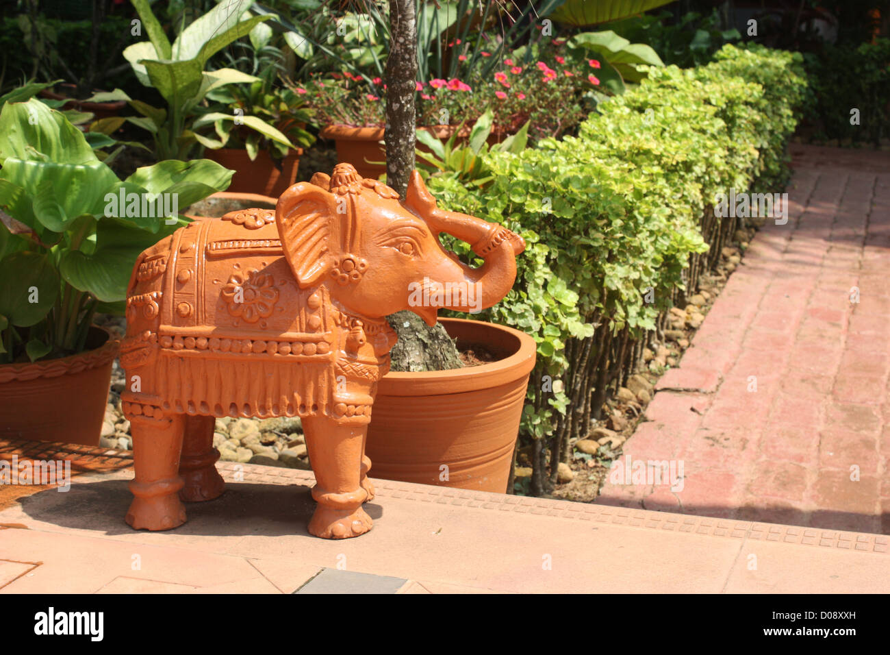 Une statue d'un éléphant - structure traditionnelle de style indien Banque D'Images