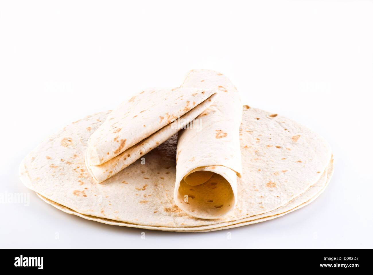 Pile de tortillas avec deux en haut - isolé Banque D'Images