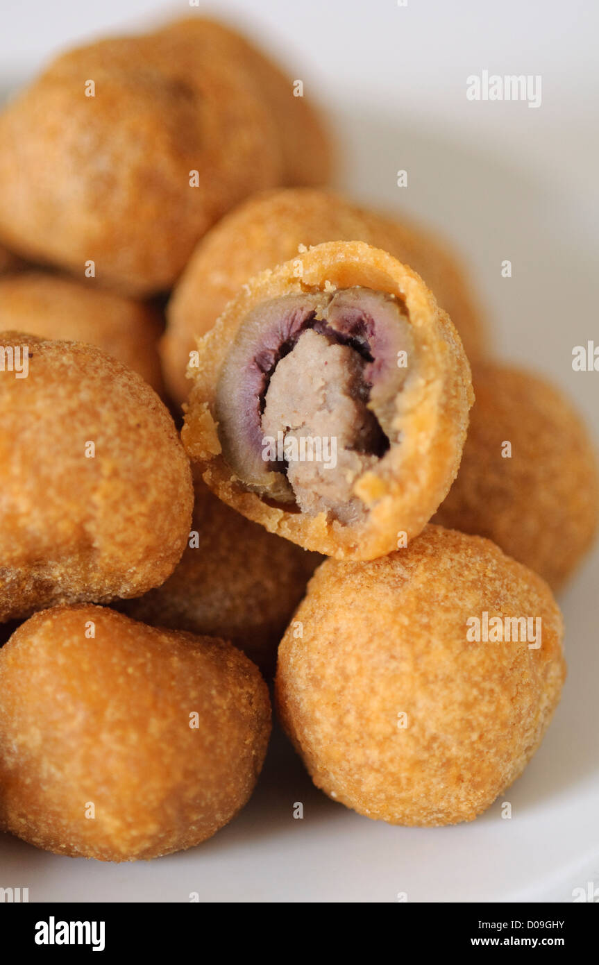 L'Italie, Marches, Olives Ascolane, nourriture typique Banque D'Images