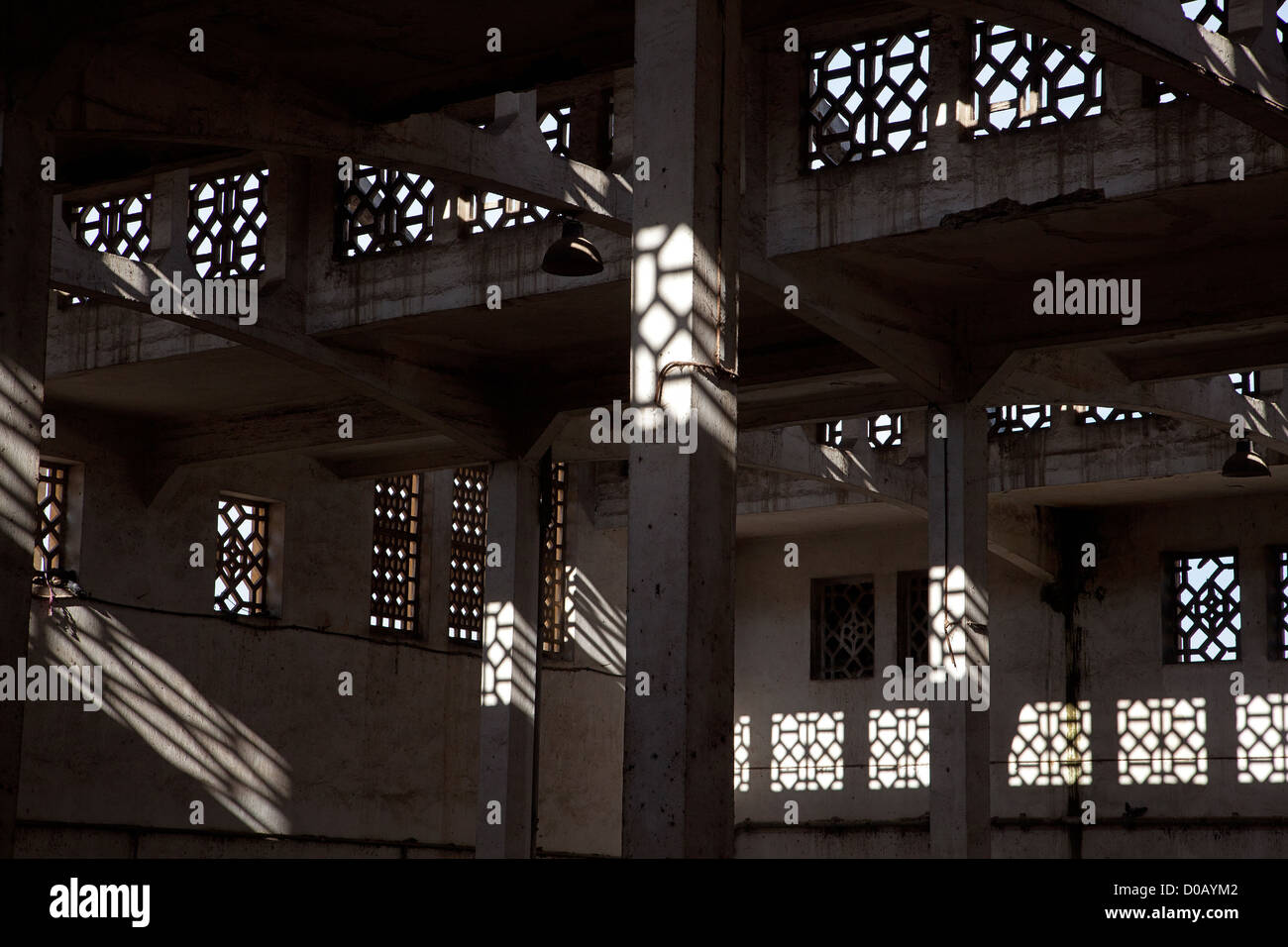 En MOUCHARABIEH architecture arabe traditionnelle ancienne friche urbaine LES ABATTOIRS DE CASABLANCA HÉRITAGE EN BÉTON ARMÉ Banque D'Images