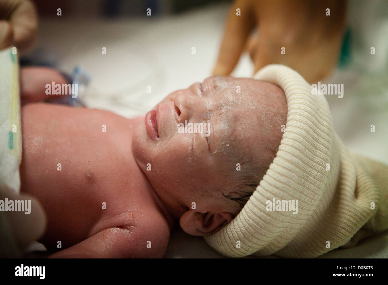 BÉBÉ PRÉMATURÉ Banque D'Images