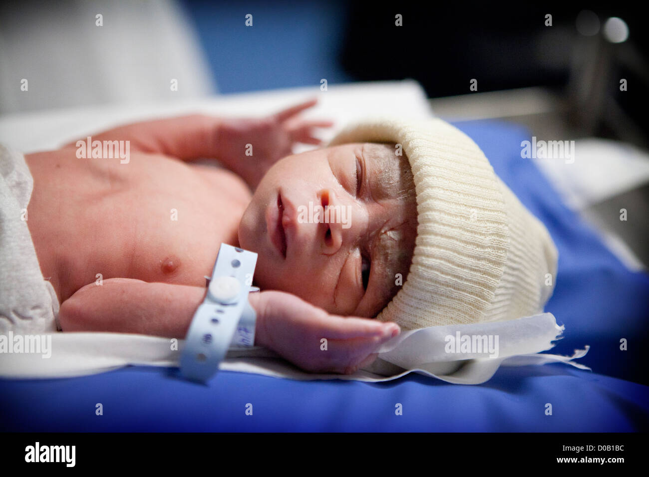 BÉBÉ PRÉMATURÉ Banque D'Images