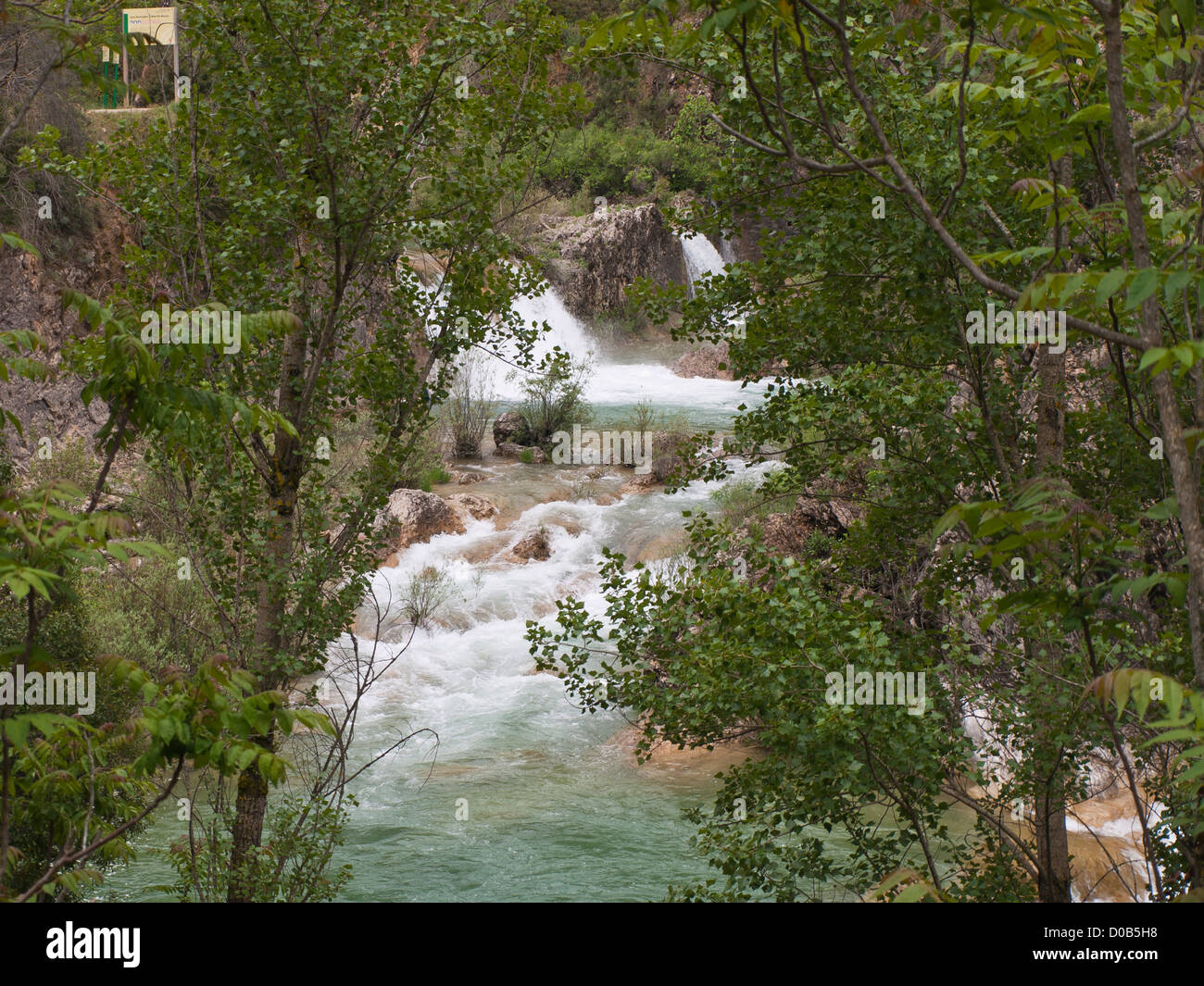 Randonnée dans la réserve naturelle de Cazorla Sierrra en Andalousie Espagne, rapides dans le Rio Borosa Banque D'Images