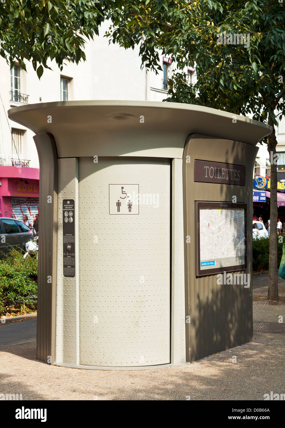 Automatique à pièces toilettes publiques dans le quartier rouge ou Pigalle  Montmartre Paris France Europe de l'UE Photo Stock - Alamy