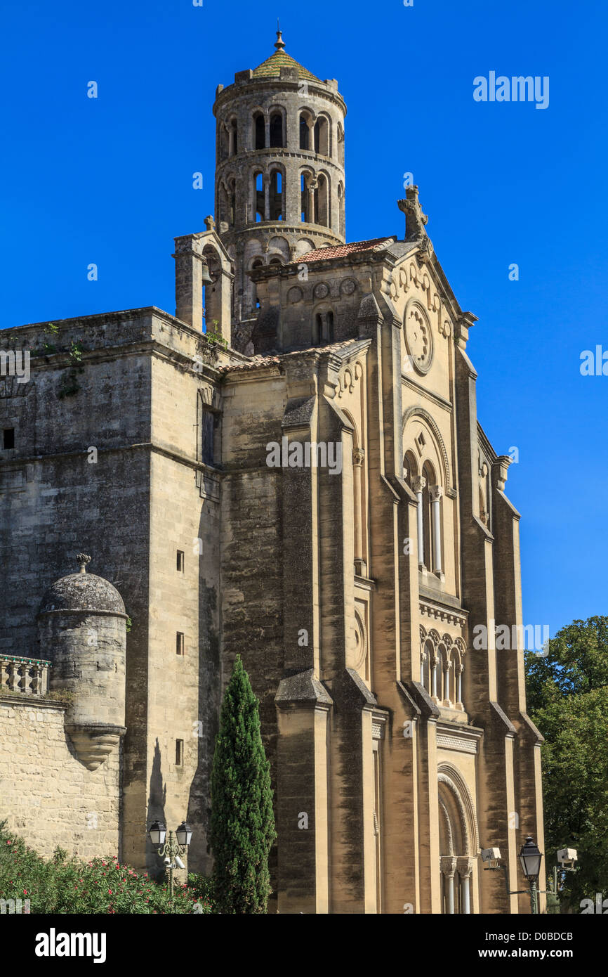 Uzes, tour fenestrelle, Cathédrale de Saint Théodore, Languedoc Roussillon, France Banque D'Images