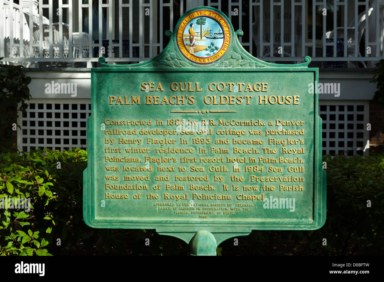 En dehors de la plaque Sea Gull Cottage, la plus ancienne maison de Palm Beach, Treasure Coast, Florida, USA Banque D'Images