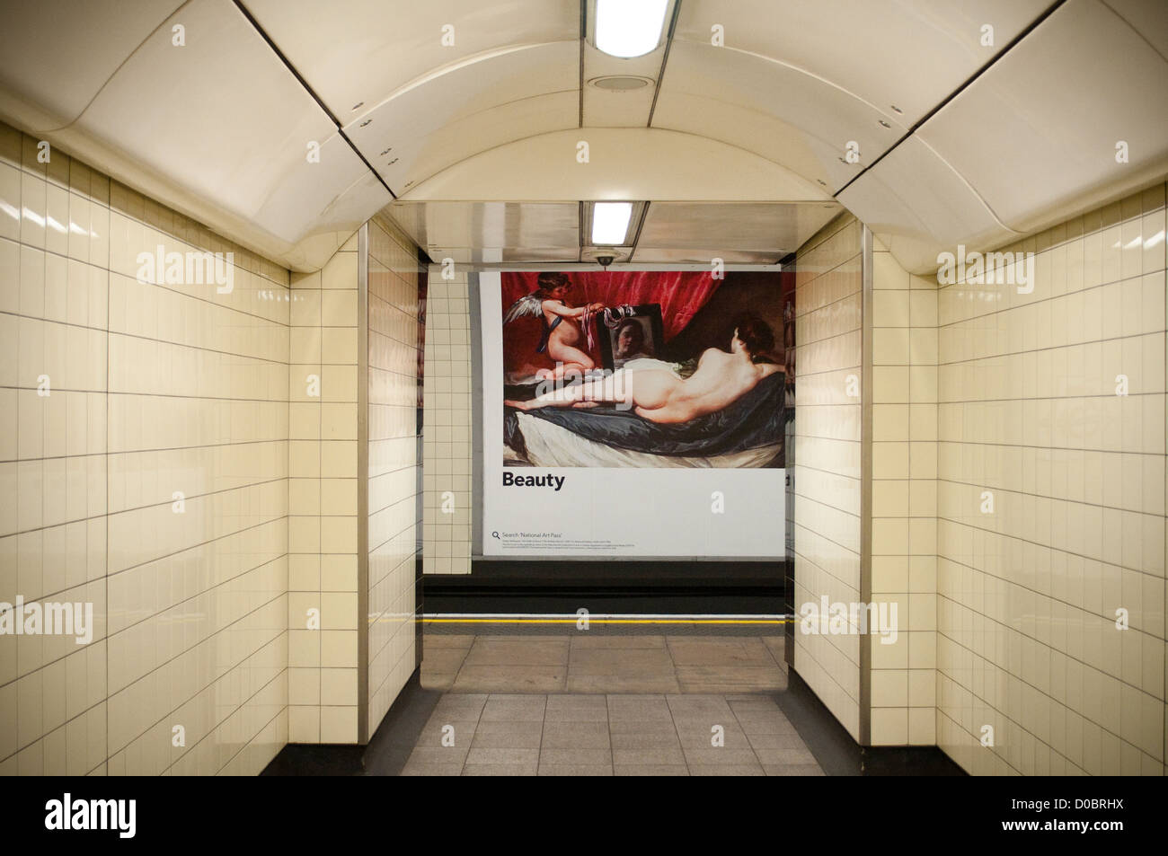 Beauté, Diego Velasquez peinture 'la toilette de Vénus" dans le métro de Londres, UK Banque D'Images