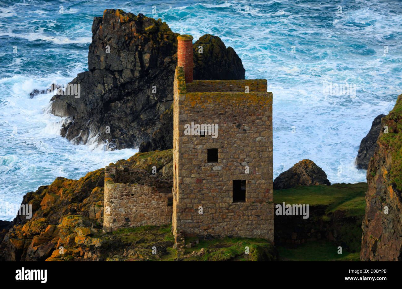 Maisons du moteur, les mines à Botallack, Cornwall. Banque D'Images