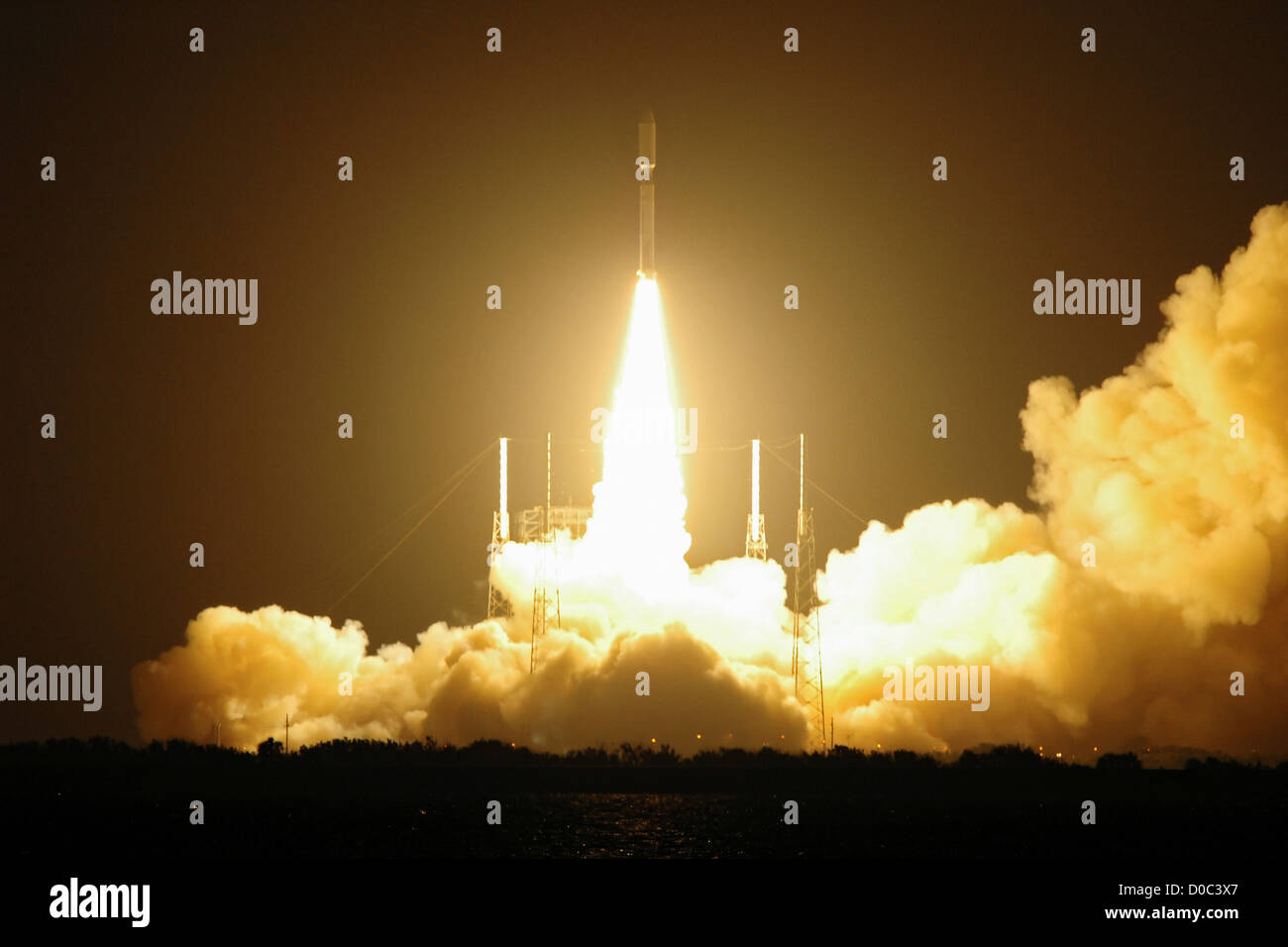 Une fusée Titan 4 décolle de l'exercice classés National Reconnaissance Office charge utile sur la fusée Titan mission finale de la famille Banque D'Images