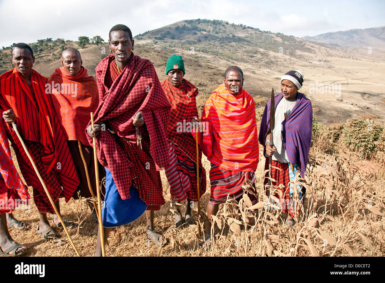 Les hommes masaï ou guerrier au Village culturel dans Olpopongi en Tanzanie;l'Afrique de l'Afrique; Banque D'Images