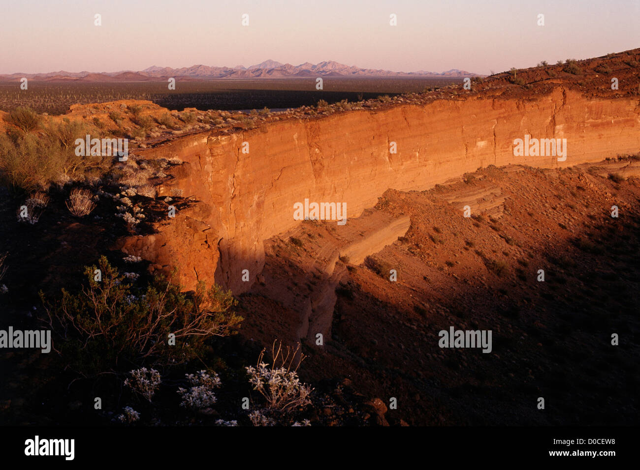 Coucher du soleil la lumière sur le mur oriental de Cerro Colorado Banque D'Images