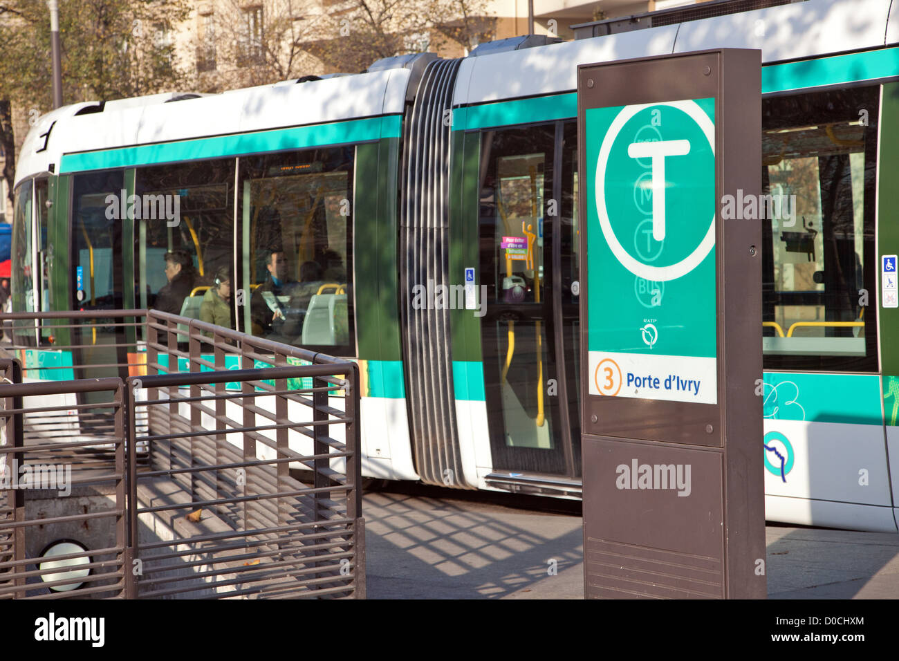 TRAMWAY PORTE DE VERSAILLES (RATP) PARIS FRANCE Photo Stock - Alamy