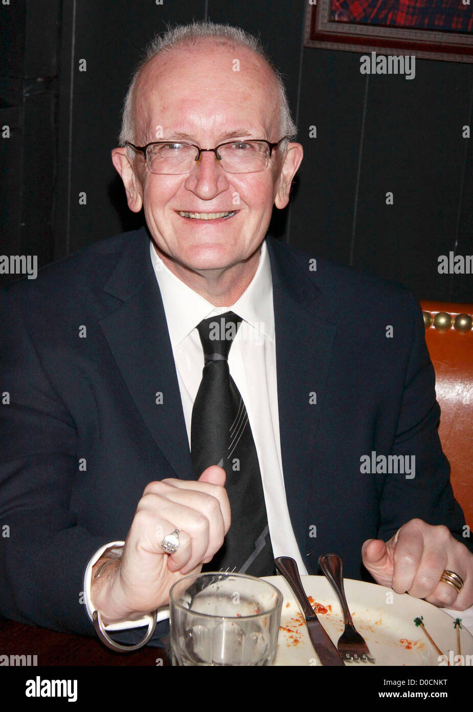 John Doyle après la soirée d'ouverture pour la partie production Off-Broadway de 'Ailes' tenue à HB Burger. La ville de New York, USA - 24.10.10 Banque D'Images