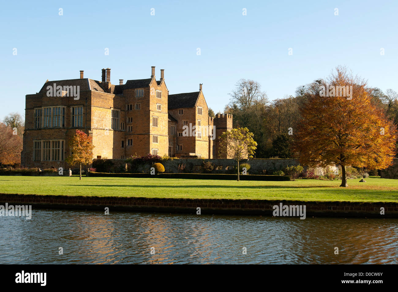 Château de Broughton en automne, Oxfordshire, UK Banque D'Images