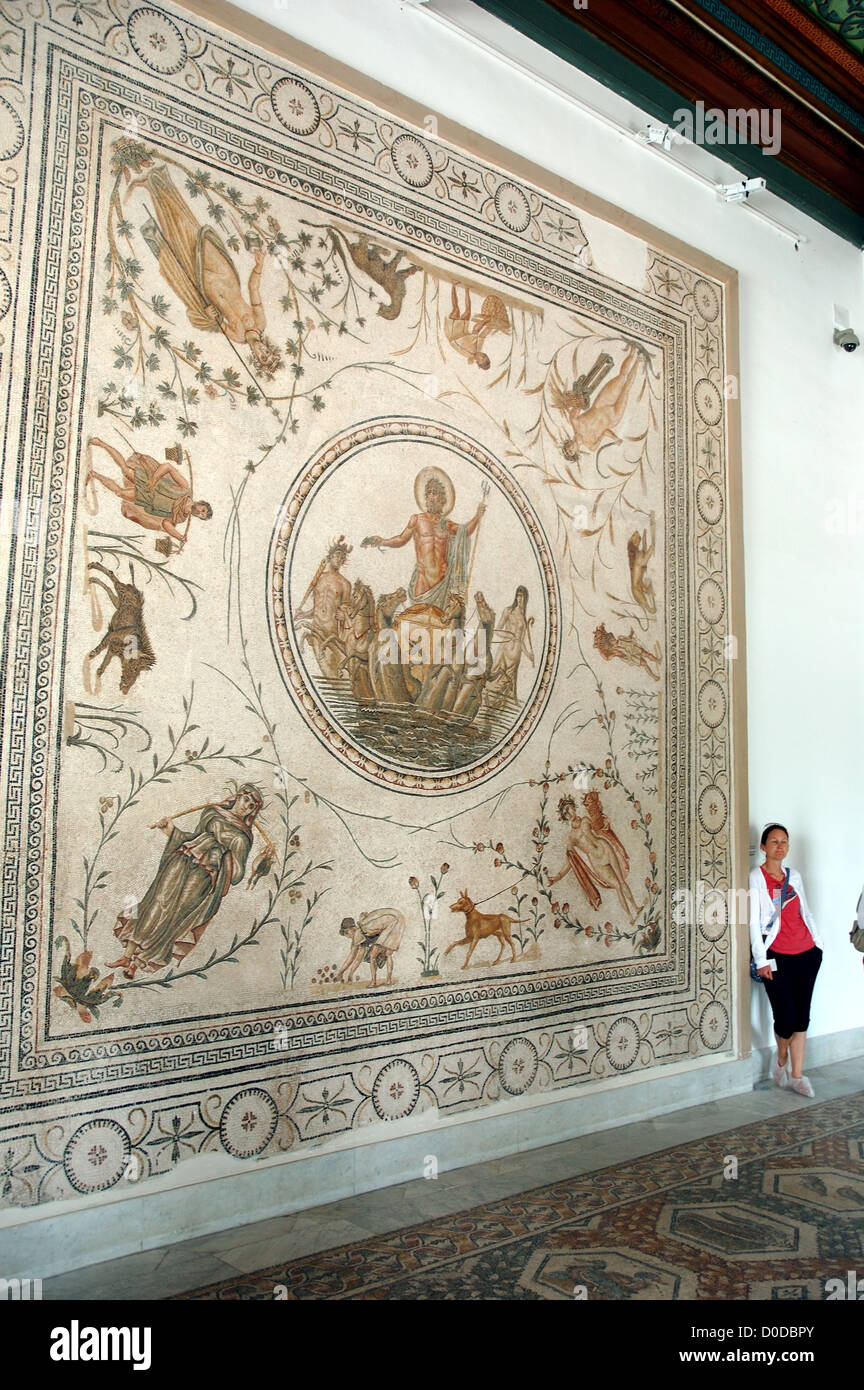 Une femme d'une mosaïque au Musée du Bardo Banque D'Images