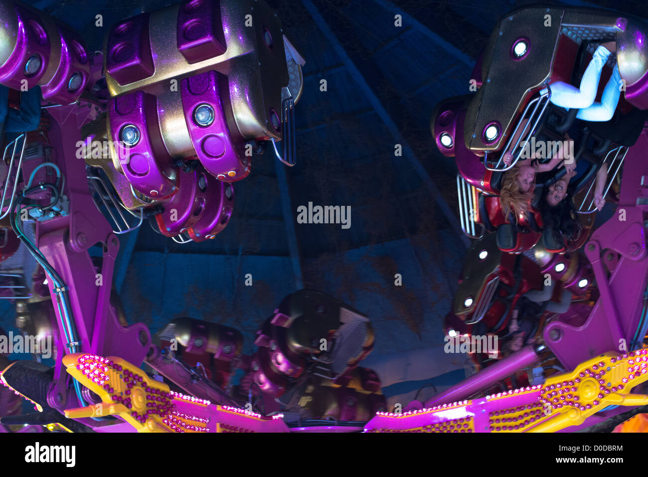 Déménagement ast fairground attraction sur le Prater de Vienne le 6 octobre 2012 à Vienne, Autriche. Banque D'Images