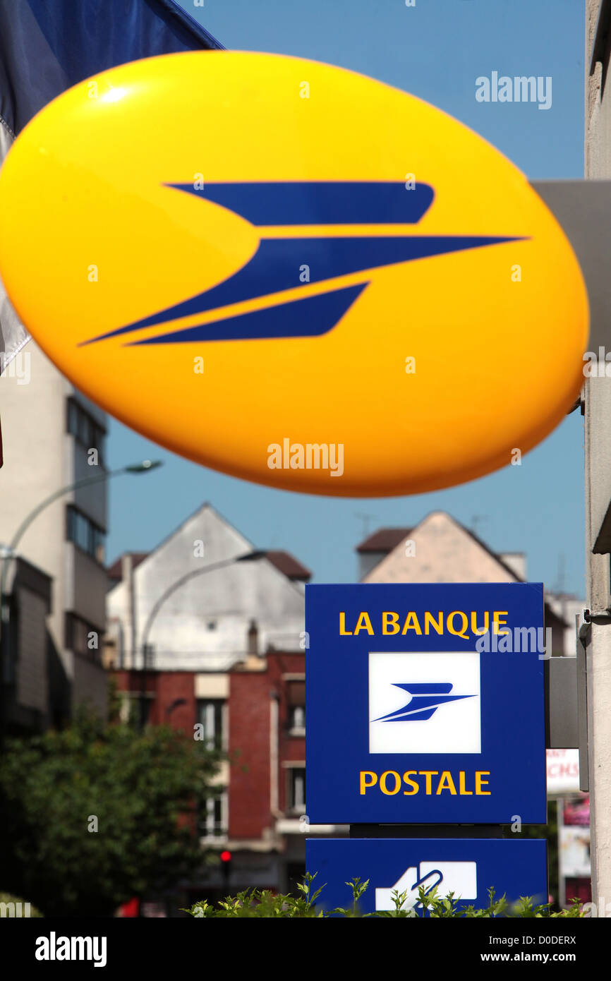 Signer POUR LA BANQUE POSTALE ET LE LOGO DE LA POSTE FRANÇAISE SERVICES SAINT-MAURICE VAL-de-Marne (94) ILE-DE-FRANCE FRANCE Banque D'Images