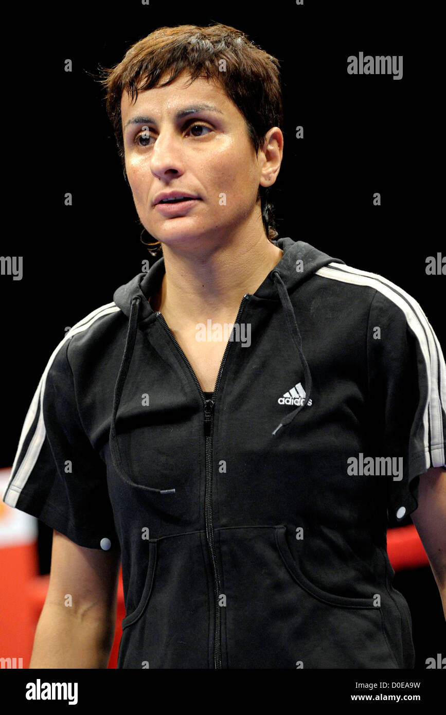 Julia Sahin, WIBF Championnat de la masselotte 115 lbs Rumble à Rama XIII match de boxe tenu au Casino Rama. Orillia, Canada - Banque D'Images