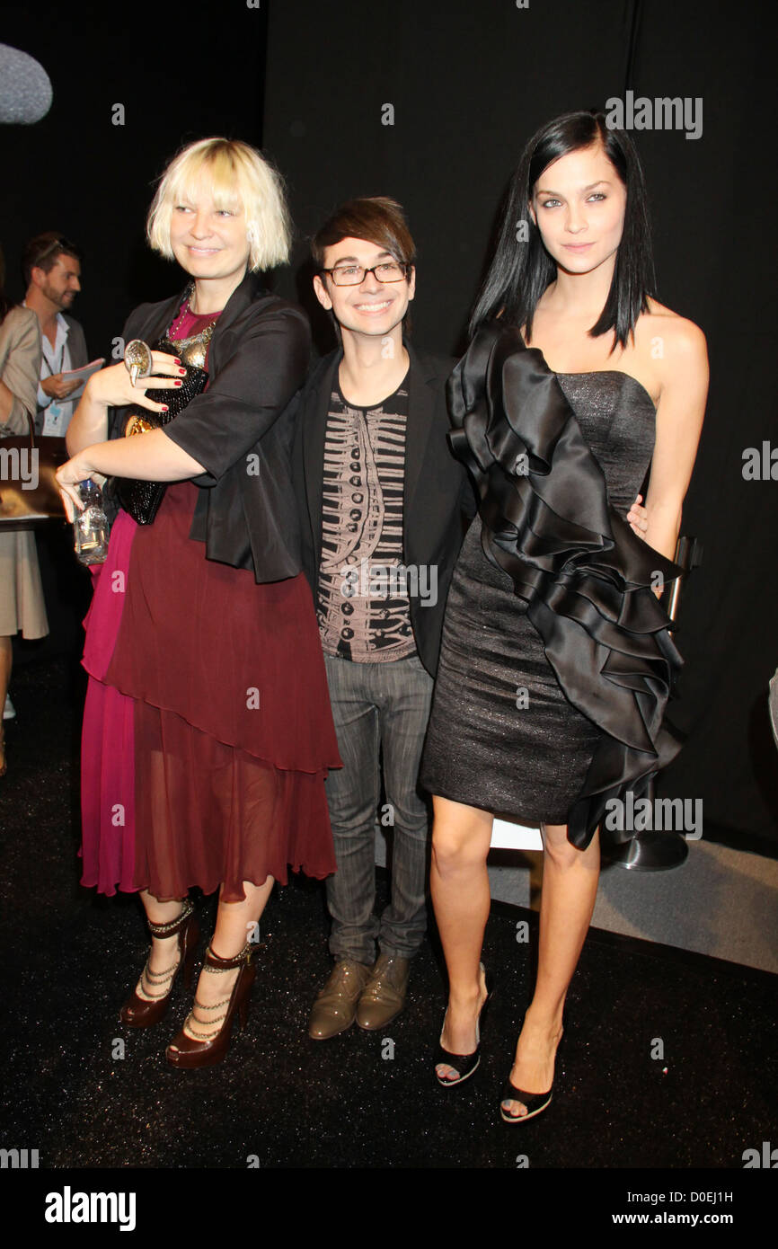 Sia Furler, Christian Siriano et Leigh Lezark Mercedes-Benz IMG New York Fashion Week Spring/Summer 2011 - Christian Siriano - Banque D'Images