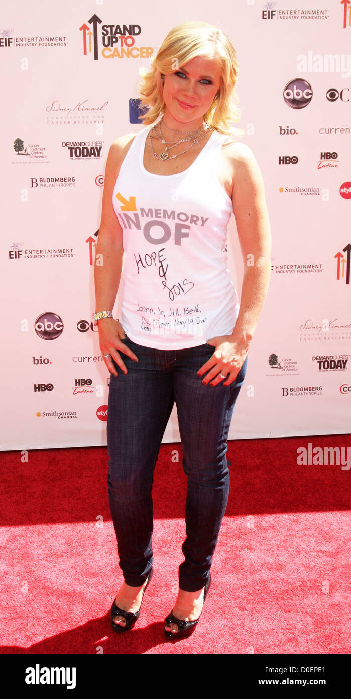 Alison Sweeney Stand Up to cancer tenue à StudiosArrivals Sony Pictures à Los Angeles, en Californie Banque D'Images
