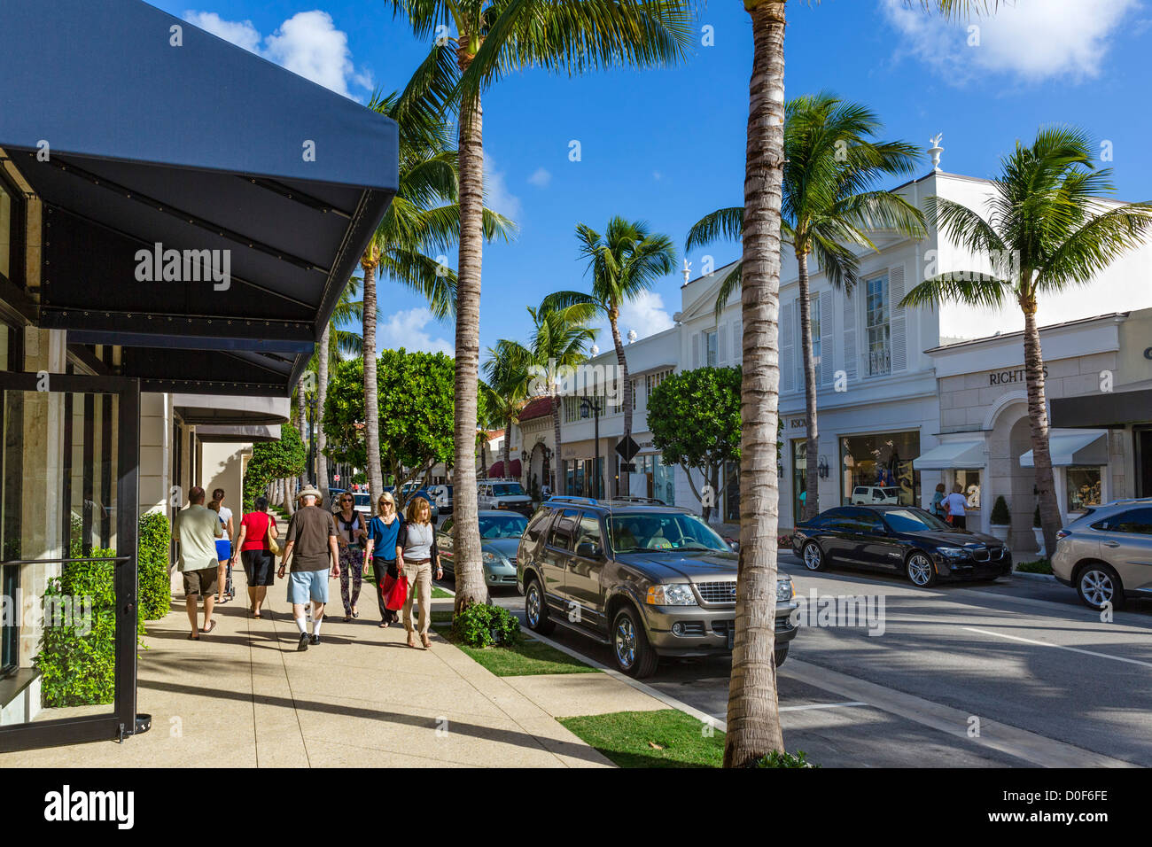 Magasins sur Worth Avenue au centre de Palm Beach, Treasure Coast, Florida, USA Banque D'Images