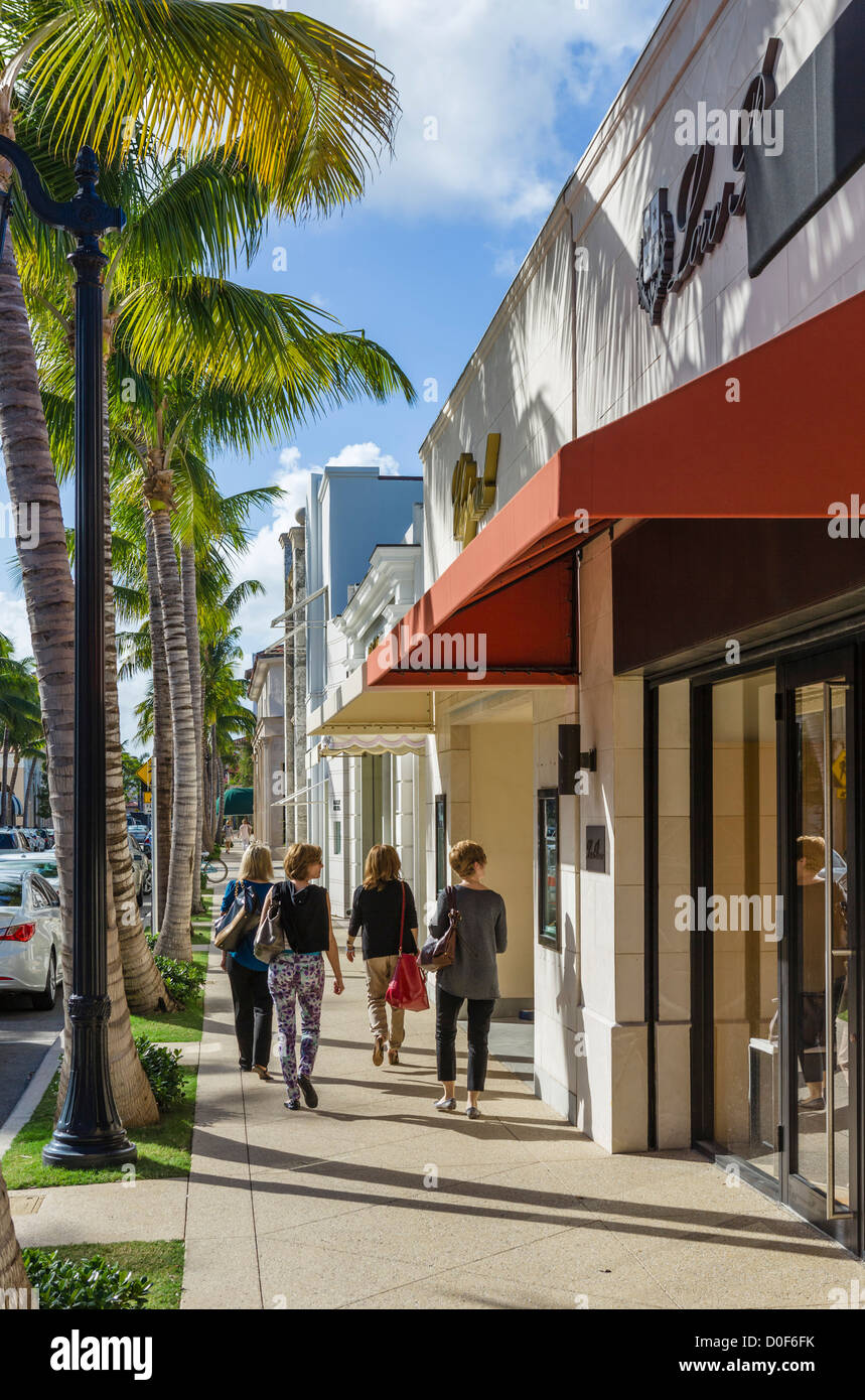 Magasins sur Worth Avenue au centre de Palm Beach, Treasure Coast, Florida, USA Banque D'Images