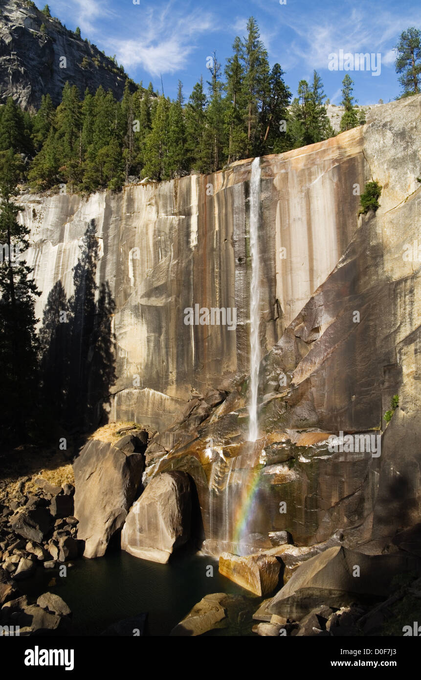 L'automne à Yosemite Vernal avec très faible débit d'eau Banque D'Images