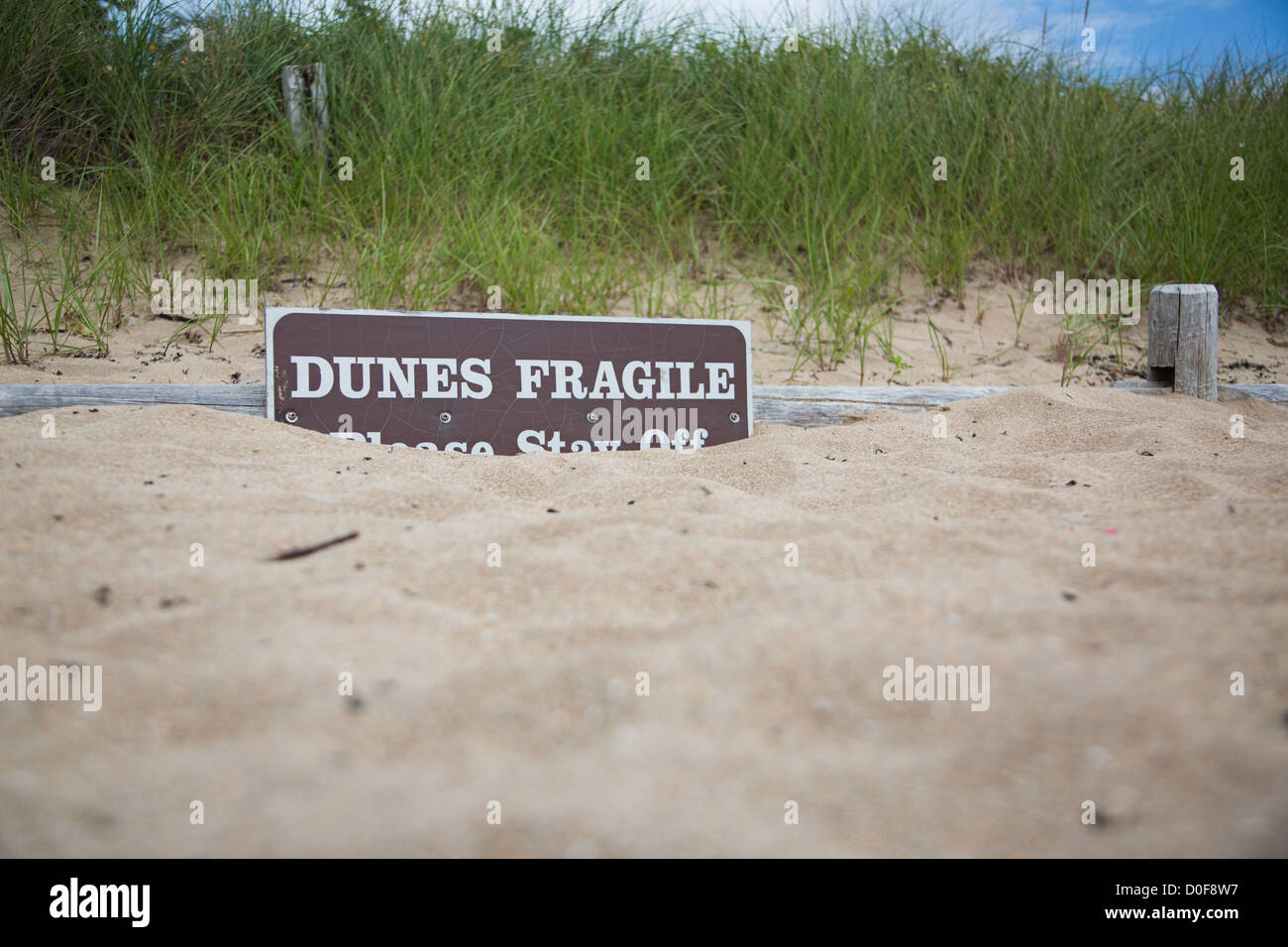 Les dunes sont signe fragile - Restez en dehors Banque D'Images