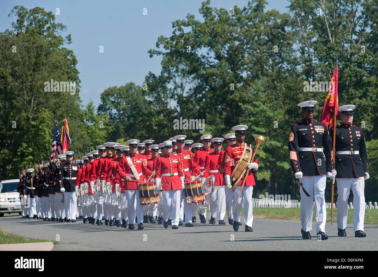 Détail d'une escorte de Marine Barracks Washington à un enterrement d'un sergent-major du Corps des marines le 29 août 2012, Base du Corps des Marines à Quantico, en Virginie. Banque D'Images