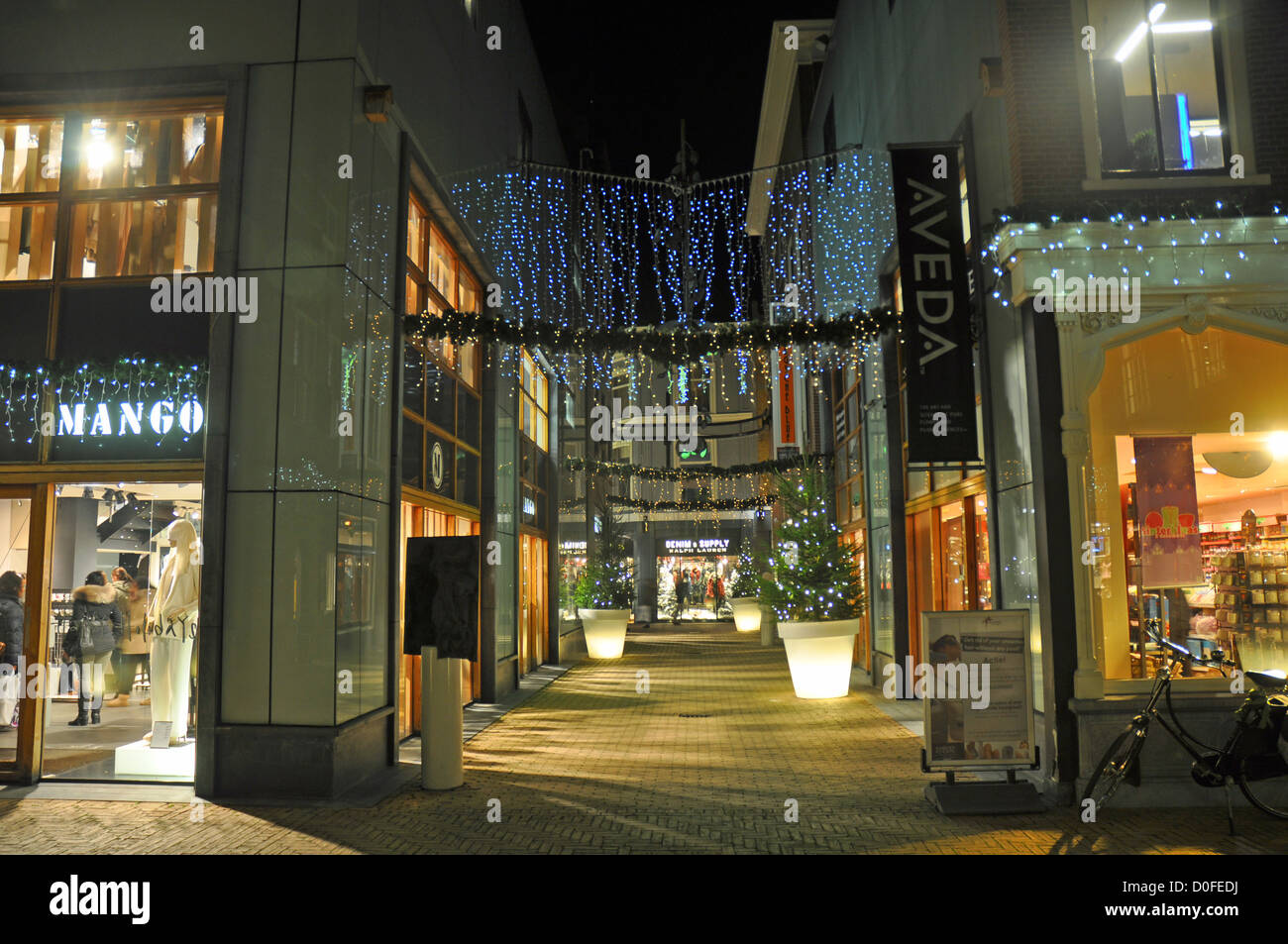 Lumières de Noël dans la vieille ville de La Haye Banque D'Images