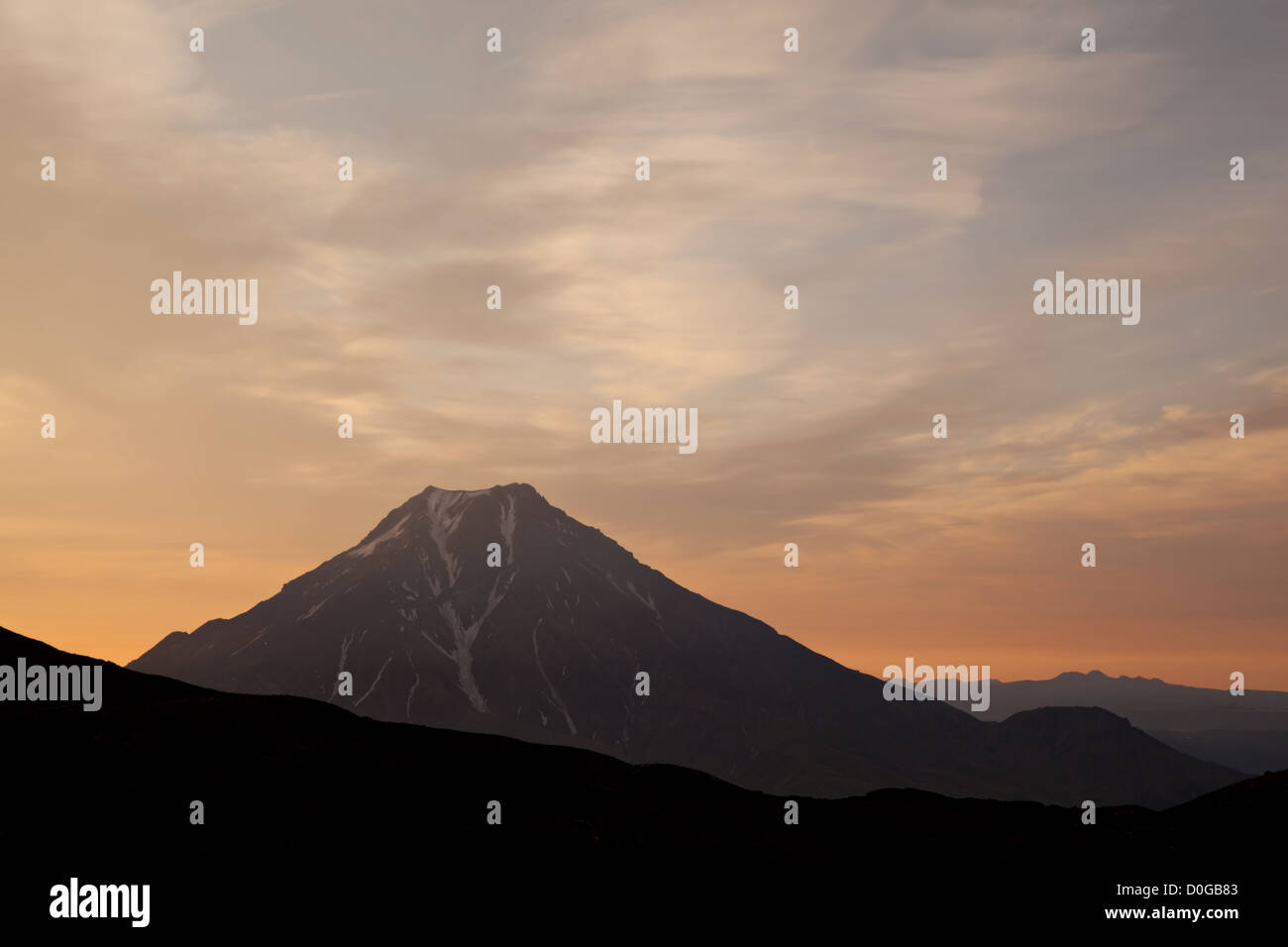 Le lever du soleil. Bolshaya volcan Udina. Tolbachinskiy dol. Kamchatka Peninsula. Extrême-Orient. La Russie. Banque D'Images