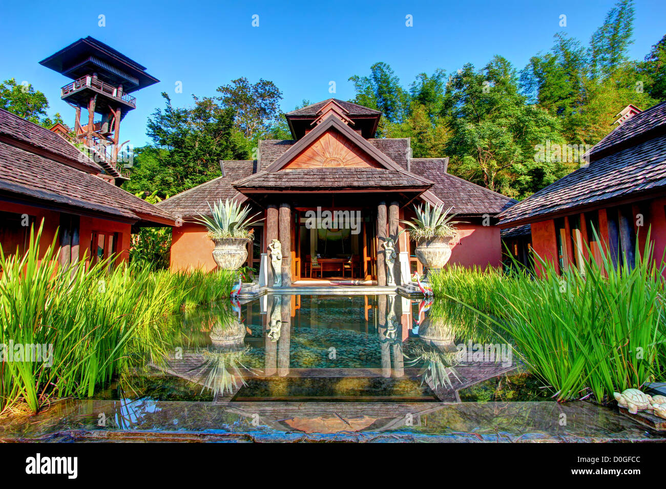 Rawee waree Resort & Spa (anciennement Rawee Waree Resort), de la rivière Mae Taeng, Chiang Mai Banque D'Images
