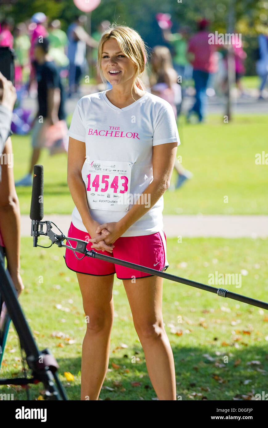 Ali Fedotowsky célébrités participent à la Susan G Komen for the cure pied fundraiser San Diego, USA - 07.10.10 Banque D'Images