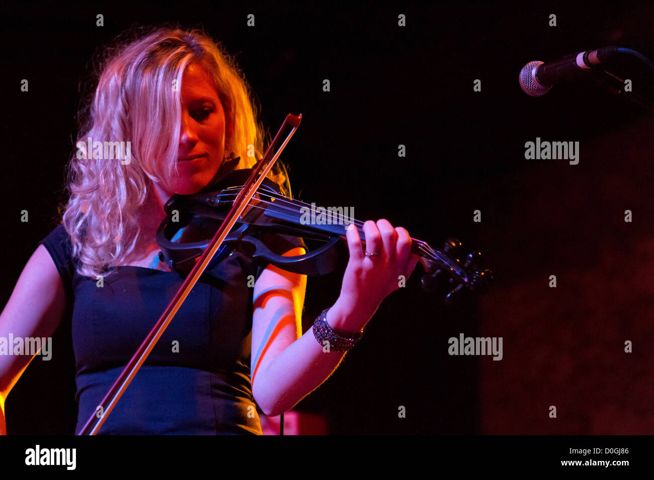 Le chien de Pavlov en concert à Santiago Alquimista Lisbonne, Portugal - 07.11.10 Banque D'Images