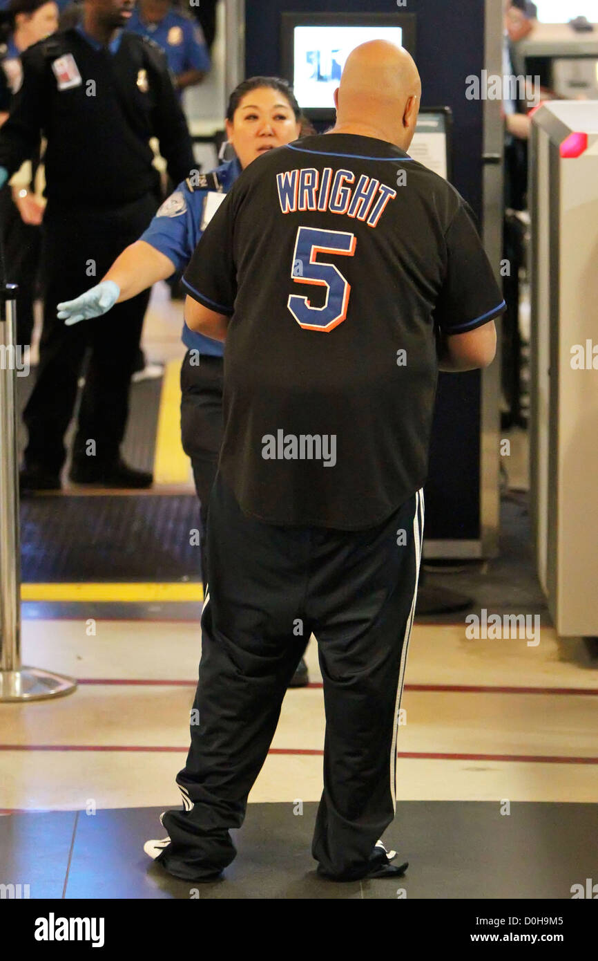 Joseph Simmons vu en passant par la sécurité à l'aéroport de LAX Los Angeles, USA - 15.09.10 Banque D'Images