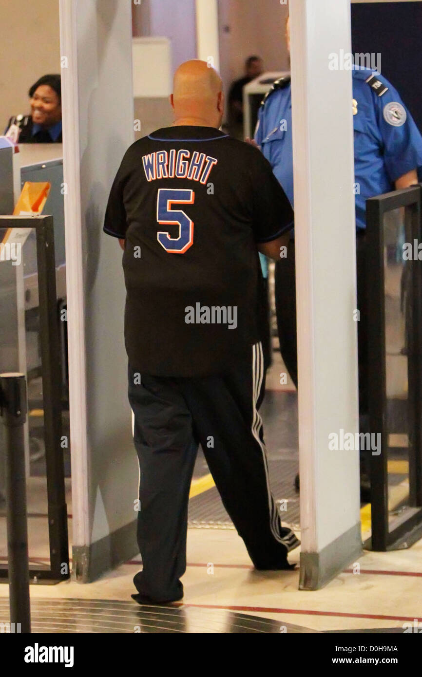 Joseph Simmons vu en passant par la sécurité à l'aéroport de LAX Los Angeles, USA - 15.09.10 Banque D'Images