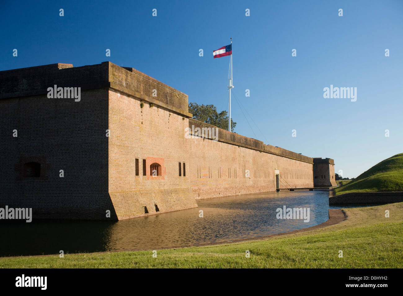 Fort Pulaski National Monument est une guerre civile fort construit sur l'île de Cockspur pour protéger les approches de la rivière Savannah. Banque D'Images