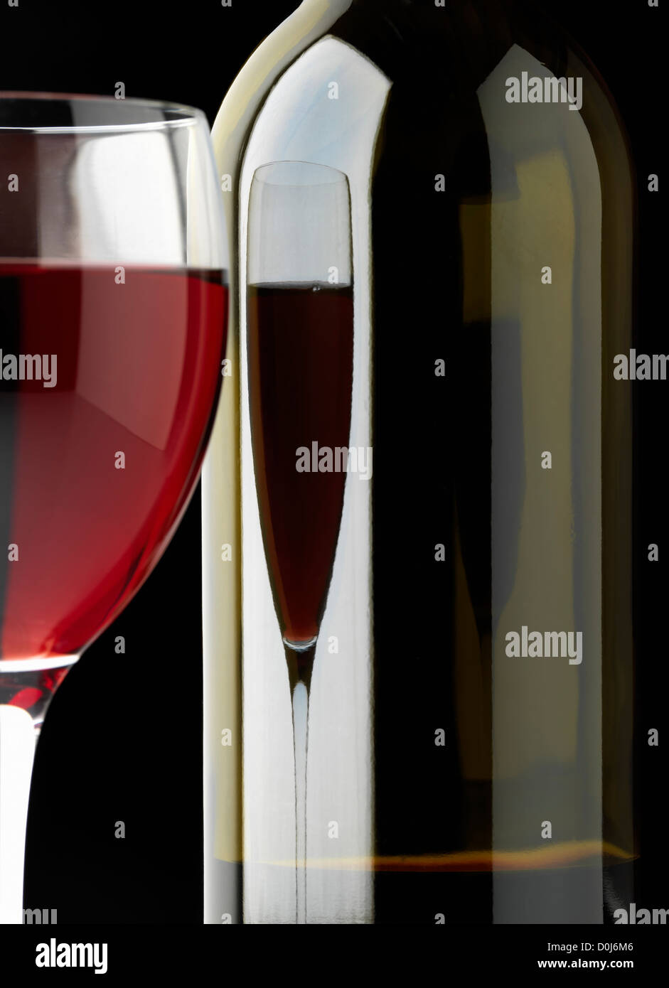 Verre de vin rouge et de vin Bouteille Banque D'Images