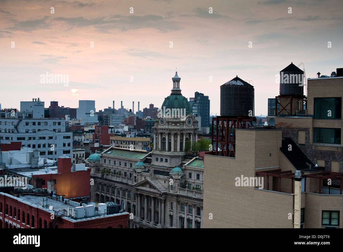Roodtop vue de l'aube sur le centre-ville de New York Banque D'Images