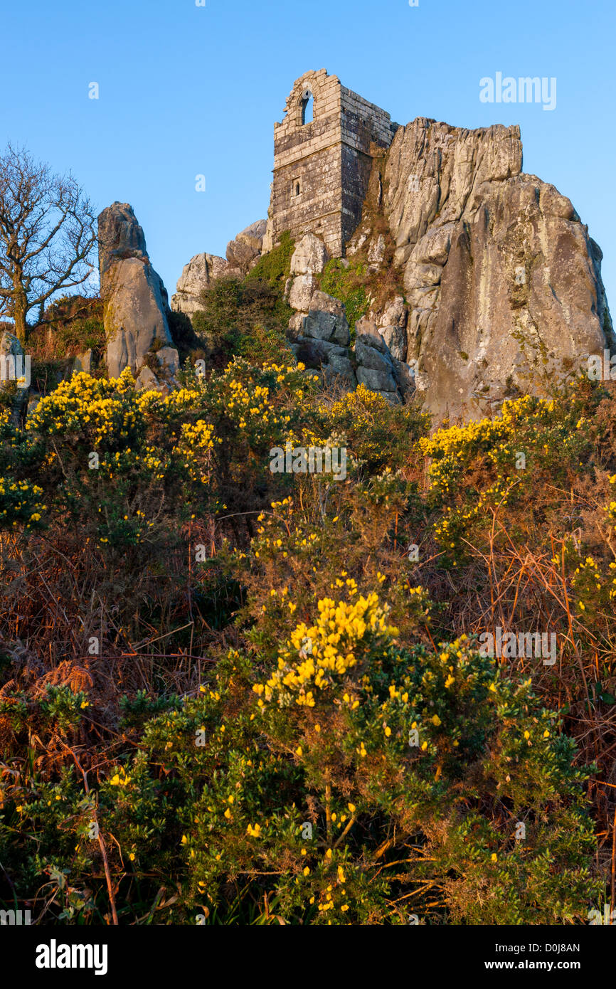 Chapelle en ruine de Saint Michel datant de 1409, Roche affleurement rocheux. Cornwall, Angleterre, Royaume-Uni, Europe Banque D'Images