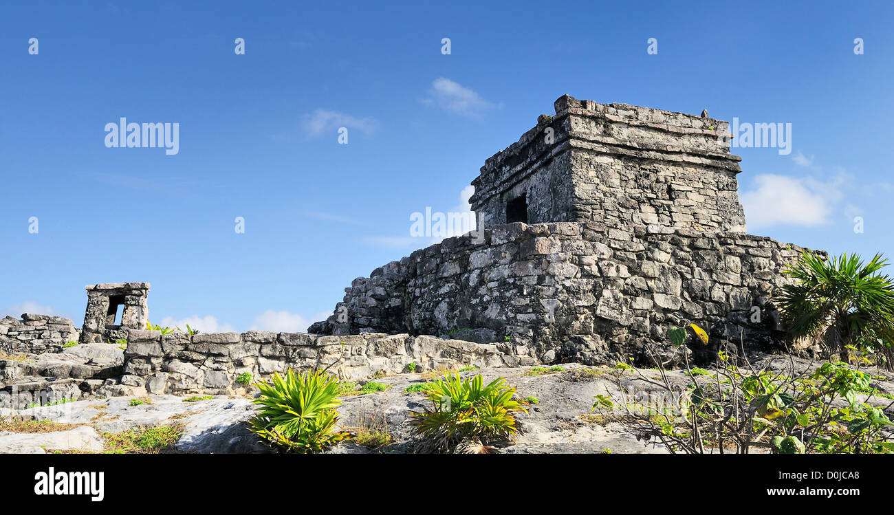 Archéologiques célèbres ruines de Tulum au Mexique en été Banque D'Images