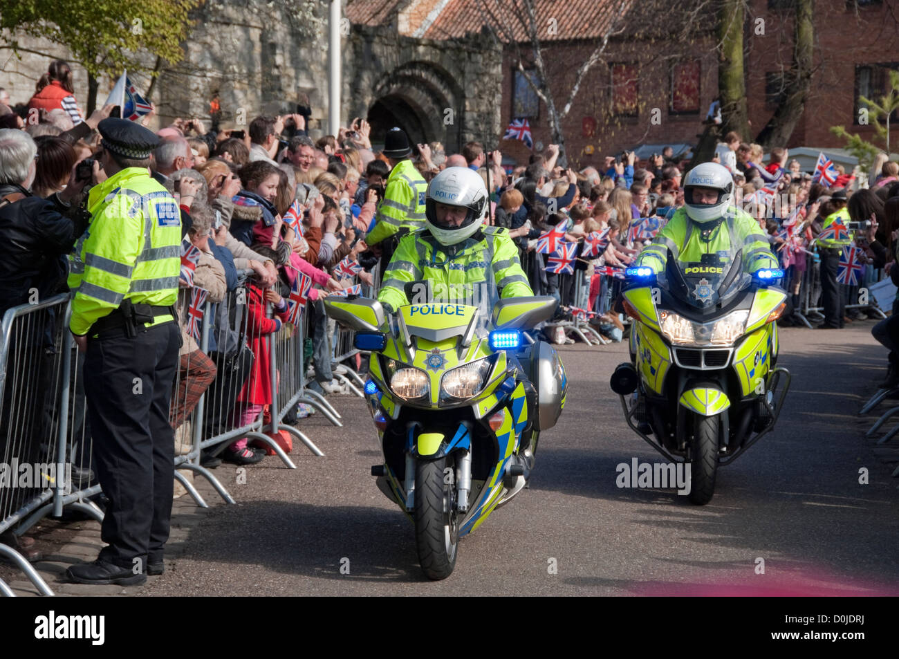 Une escorte de police pour une visite de la Reine à New York. Banque D'Images
