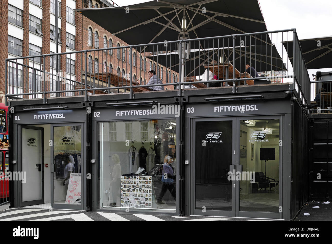 Façade de magasin à Boxpark Fiftyfivedsl à Shoreditch. Banque D'Images
