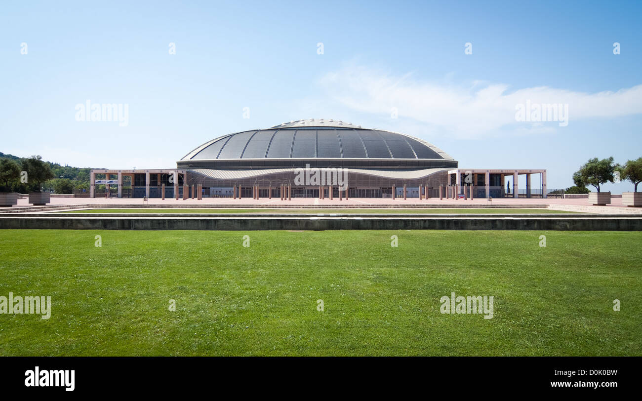 Palau Sant Jordi, Saint George's Palace, est un stade qui fait partie de l'Anneau olympique de Barcelone complexe Banque D'Images