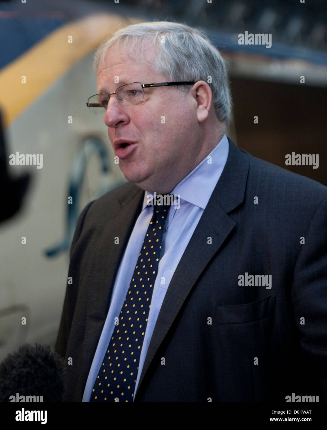 Secrétaire aux transports Patrick McLoughlin et chef Nicolas Petrovic Eurostar Eurostar au 18e anniversaire de célébrations, St Pancras. Banque D'Images