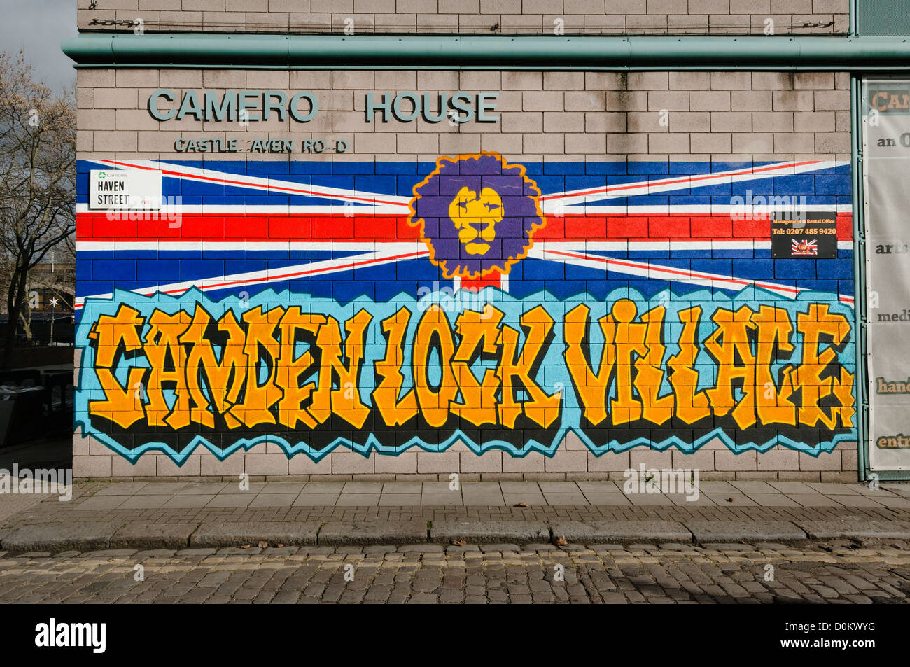 Peinture murale sur Haven Street pour le Camden Lock Village market. Banque D'Images