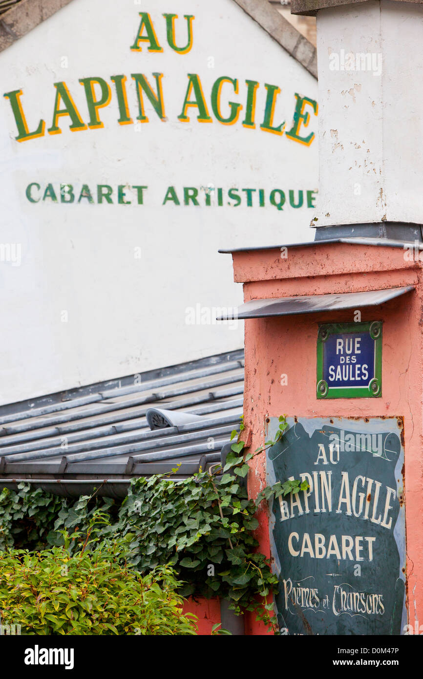 Au Lapin Agile (Agile Lapin) Cabaret historique le long de la rue des Saules, Montmartre, Paris France Banque D'Images